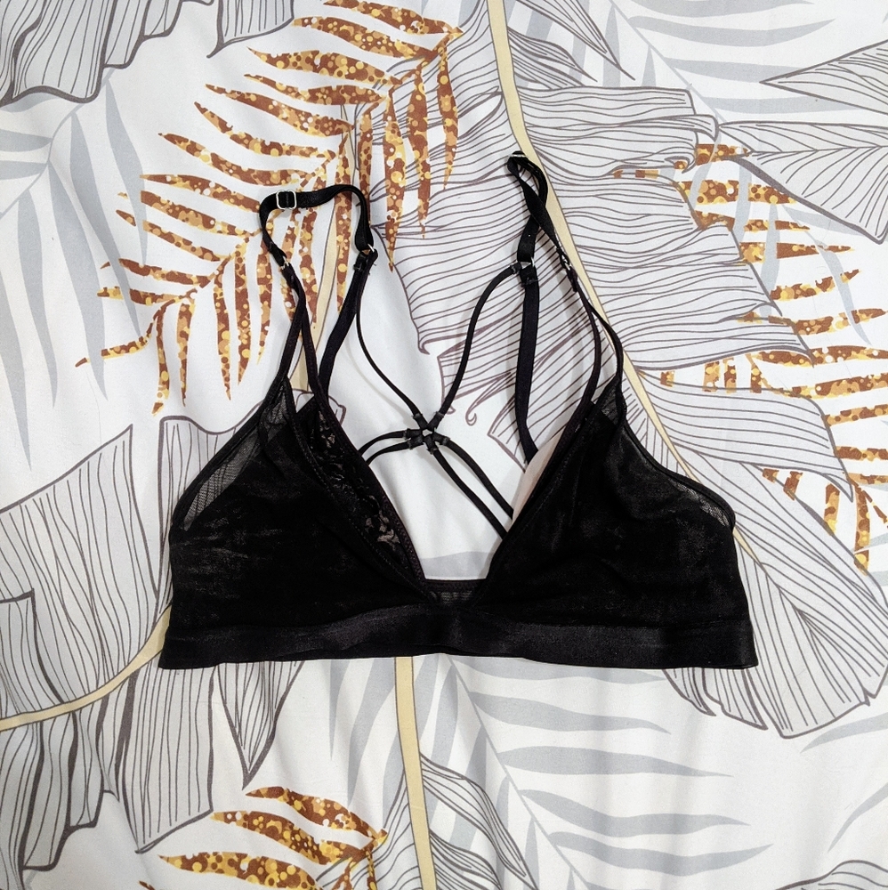 Black Lace Strappy Bralette
